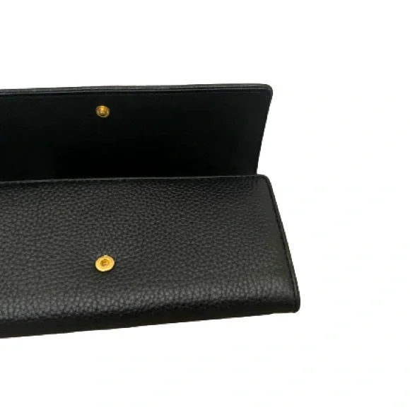 Michael Kors Fulton Flap Continental Wallet. - Picture 2 of 6